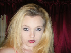 beachoneyi9q's profile picture. This is my first time creating one so here goes i mostly like dancing being spontaneous oh and I forget to mention long road trips more on my bio link