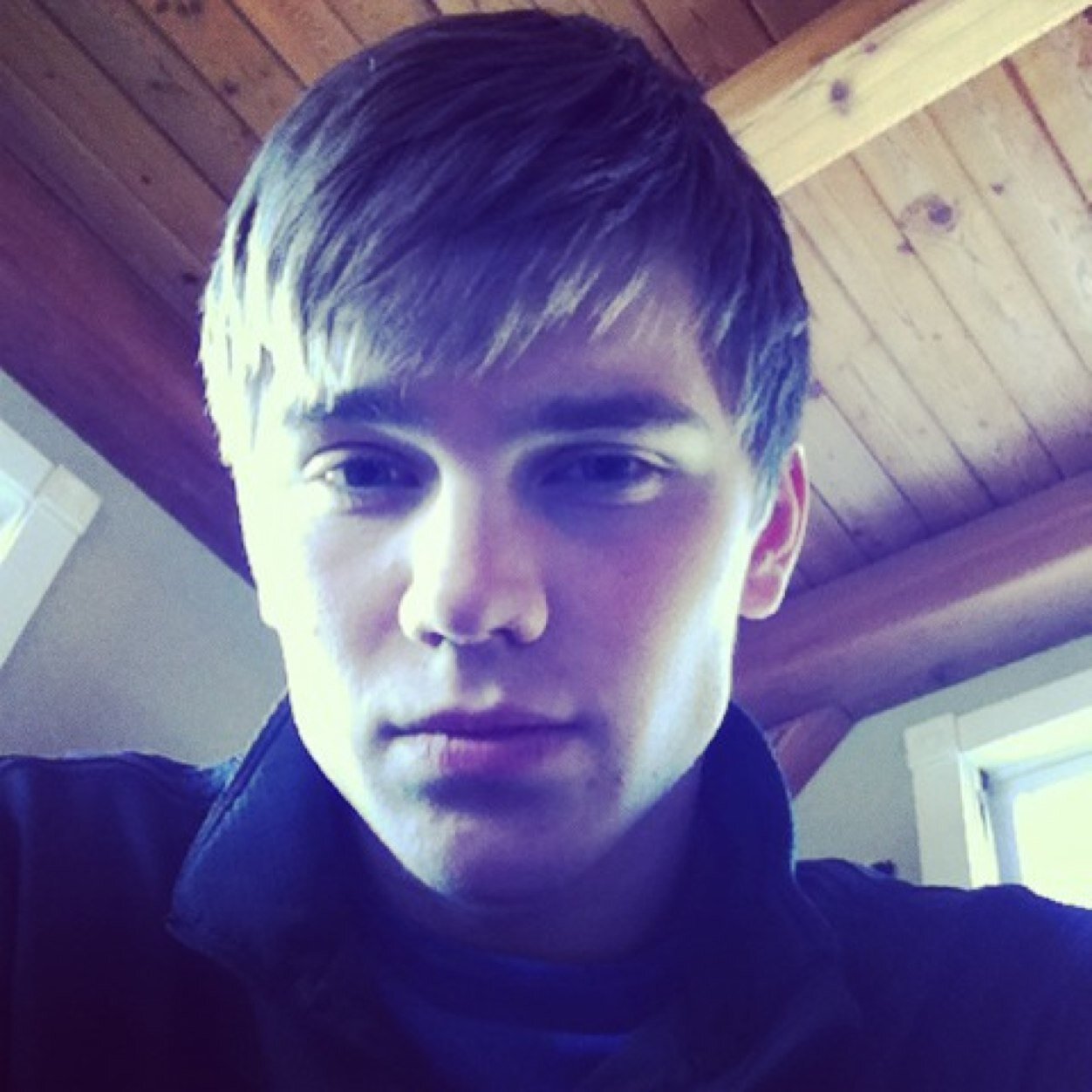 dottodot8's profile picture. Artist, author, singer, football player, and track athlete :) I'm 17 and single. Follow me!