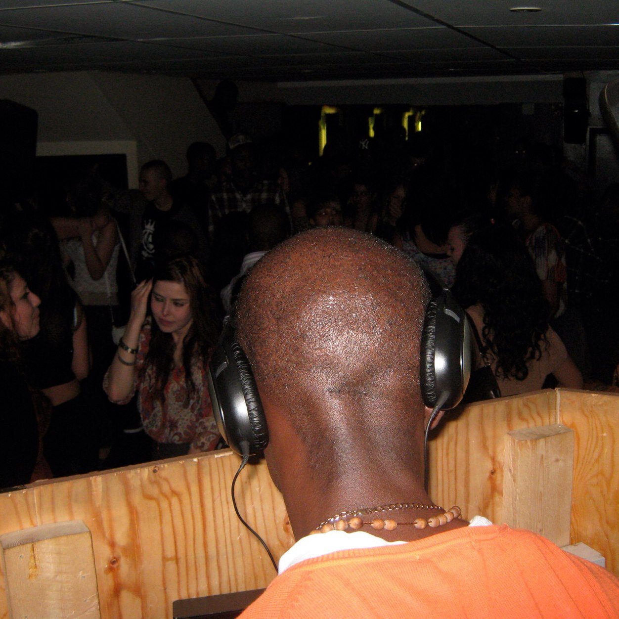 DJ / Club Night Events Management Under Party-Hard Promotions #RNB #HIPHOP #UKG #FUNKY BBM - 7BE2D8BA / @partyhardpromos / Instagram: PARTYHARDPROMOS