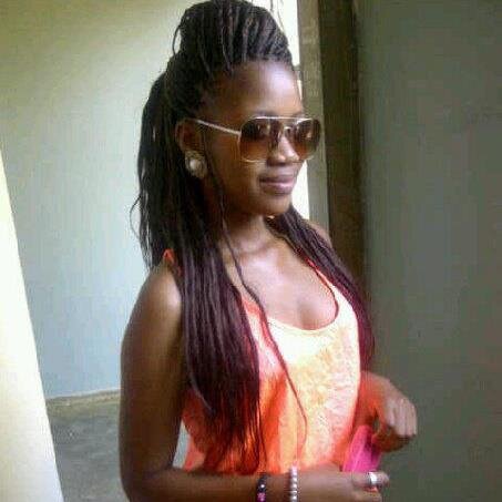 MonaIsA10's profile picture. 