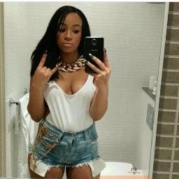 First spanish account to support @rielleUK, 1/3 of @RealMissDynamix | {Riélle/3}, Riélle tweeted 6 and RT'd 4 :)xx