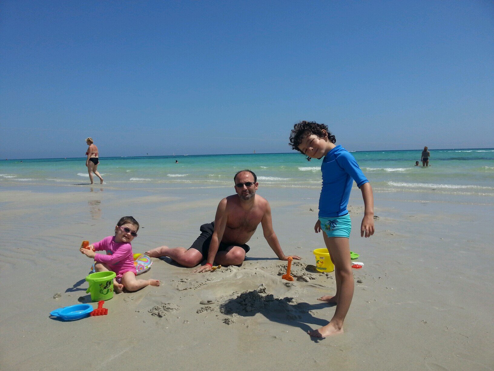 serkanketen's profile picture. Pariste yaşıyor, Tatangalari destekliyor, Dişişlerinde çalışıyor, 2 çocuk babası