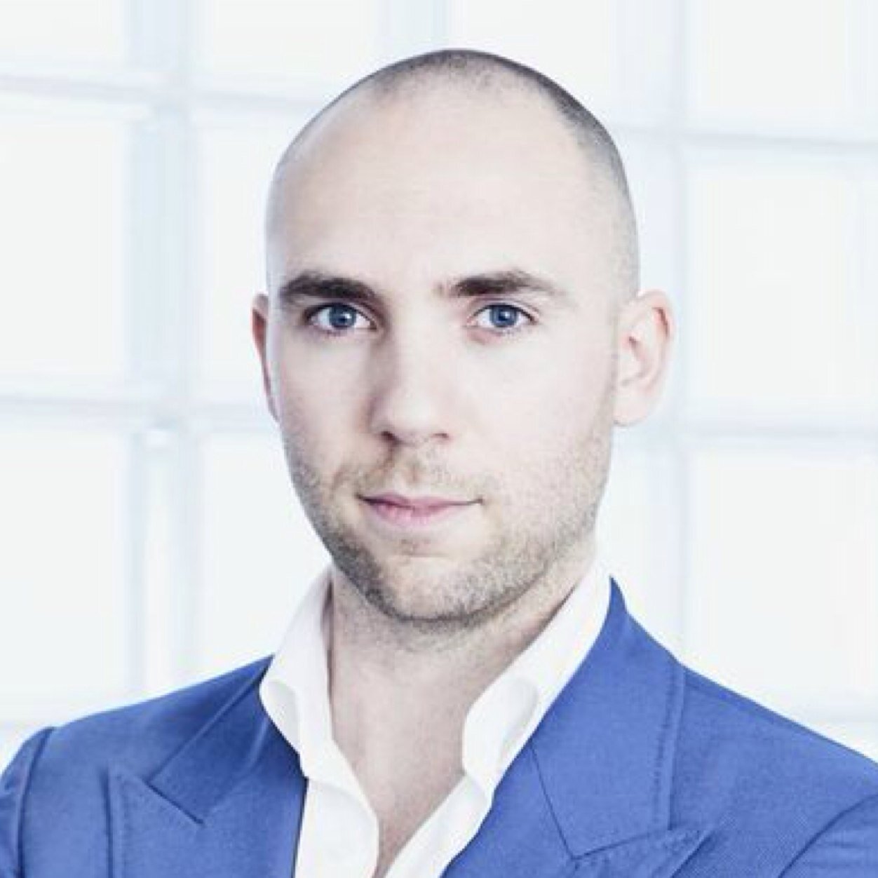 bjornbkkr's profile picture. Startup Growth Executive // Marketing Mover, Shaker & Professional Troublemaker // Dutch // Becoming a Digital Nomad