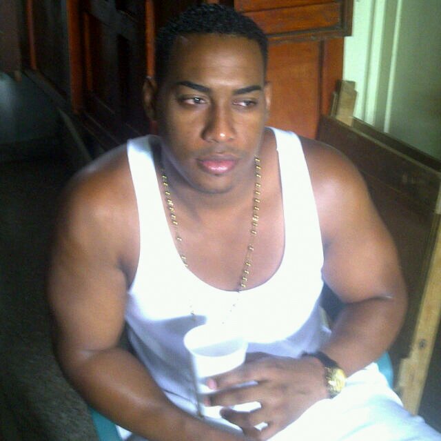 elumilde's profile picture. Por que el que esta agarrado de Dios no se cae y hay que ser Siempre Humilde