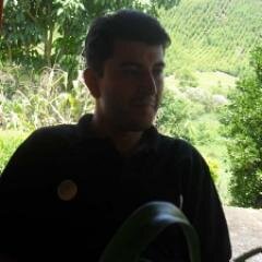 Empresário, administrador  de empresas, pai de 2 filhos lindos e louco pelo Clube Náutico Capibaribe.