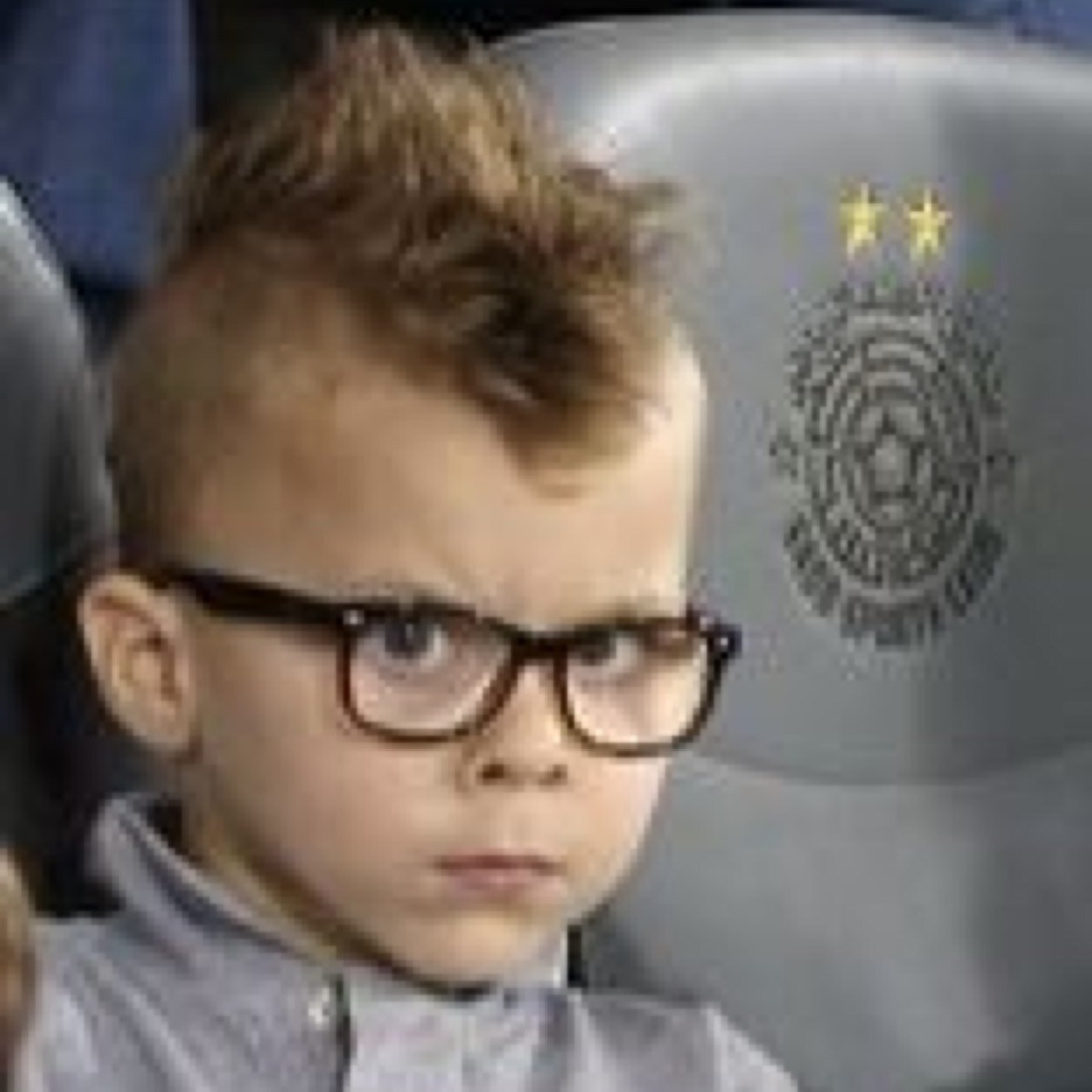 J'ai la même jambe que Dr House la même résistance qu'Abou Diaby toujours entrain de Boateng
