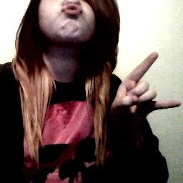 I lovee ptv and Pete Davidson .. i lykee to draw and watch wild.n.out because that shows awesome welppp byee