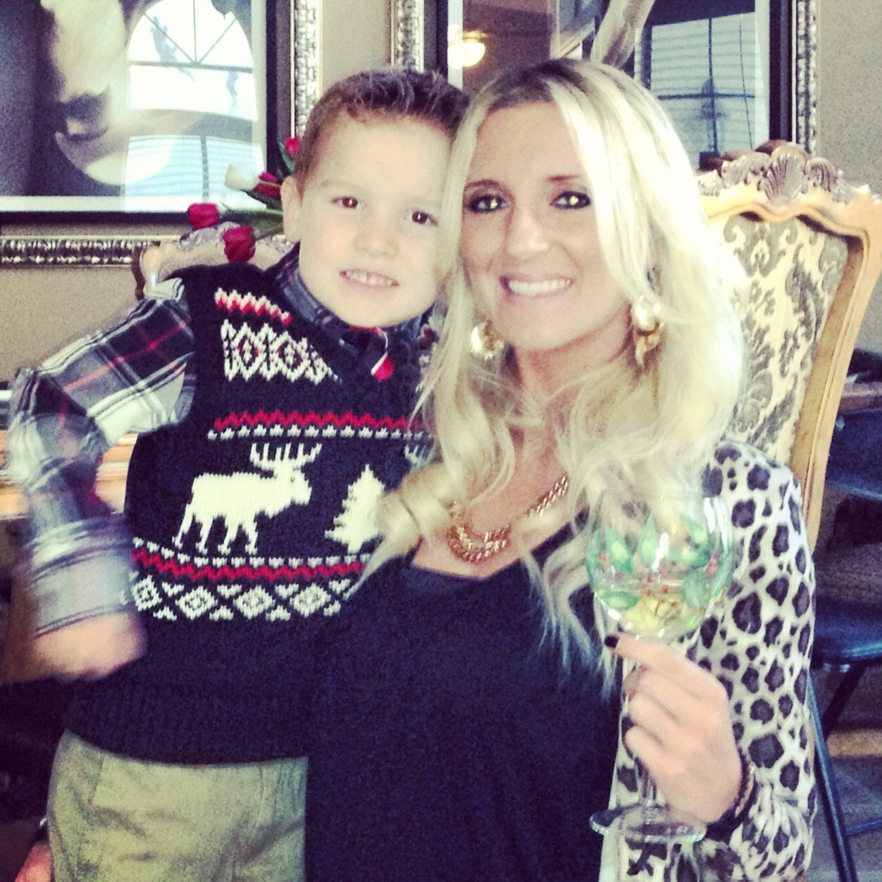 AmandaLewww's profile picture. 