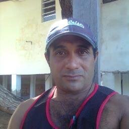 sou moreno estatura mèdia,sou torneiro mecanico e gosto de fazer muita amizade è como falo amizade sem fronteiras