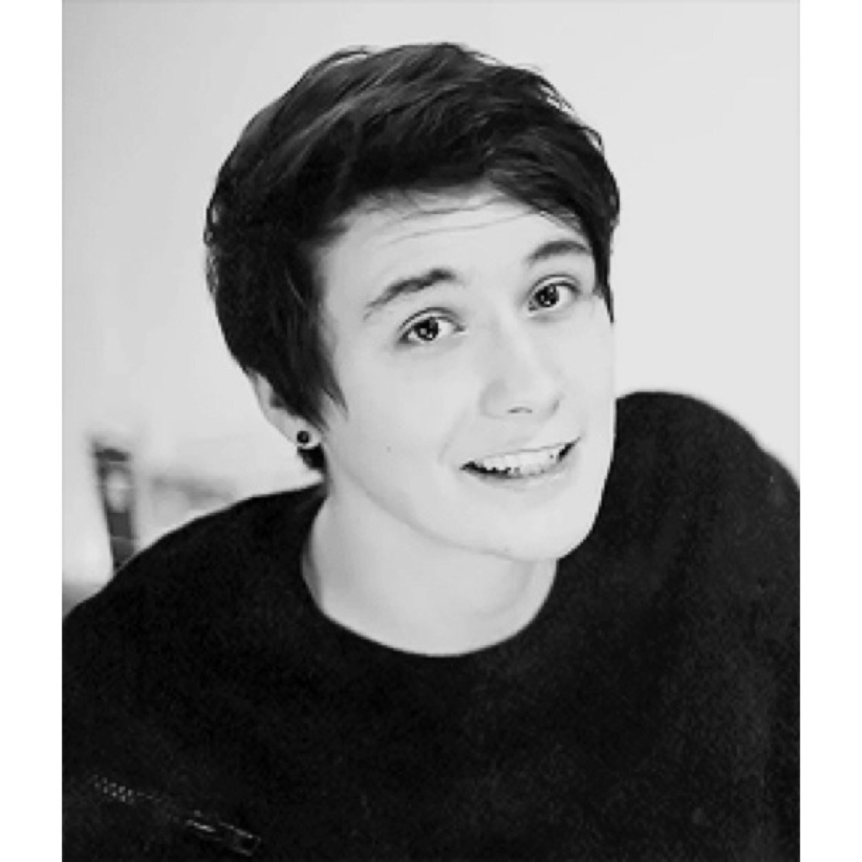 hello hello this is a free follow from @totalhomohowell bc ily and you're rad as heck