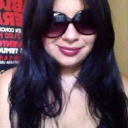 Bendito el aire que me hace sentir que estoy viva y que puedo ser feliz... No me preguntes porque eh sido bueno contigo... Amar es compartir :) vivir sin miedo!