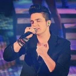 Vocês são as minhas estrelas, vocês são o meu brilho! E é por isso que a gente brilha cada dia mais - Luan Santana
