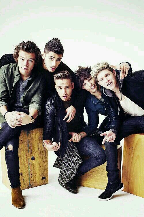 ♡ He was the little boy from Bradford, now he's on top of the world. But do u know one thing ? He's on top of my heart too ♡