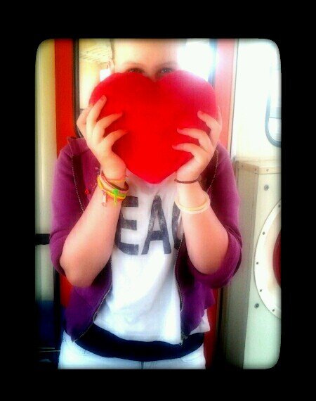 Hello! Im  Directioner! I love OneDirection $$Hungary