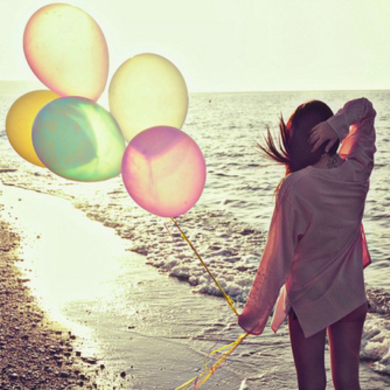 Need someone to vent too? Dont hesitate to DM me. I'm here to listen. Ive been in your shoes, trust me when I say it gets better. Dont hide a beautiful smile~