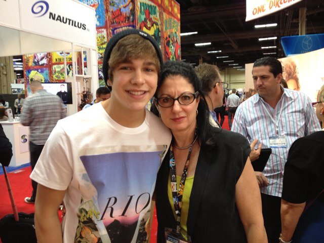 Best in class bargain hunter fun Mom love to give back