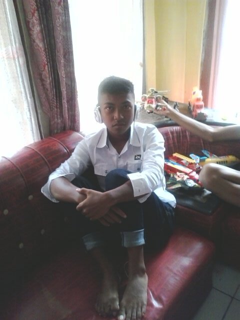 ZakkiHanif_'s profile picture. Never trust someone who lies to you. Never lie to someone who trusts you...