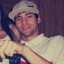 amigo eu sigo feliz, asim tá manero qui importa é saude pra mim , pros meus parçeiros guerreiros de fé qui seguem na caminhada (8' BONDE DA STRONDA S2