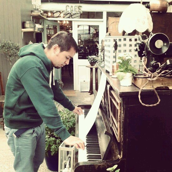 deep_estrato's profile picture. Arquitectura y Música.