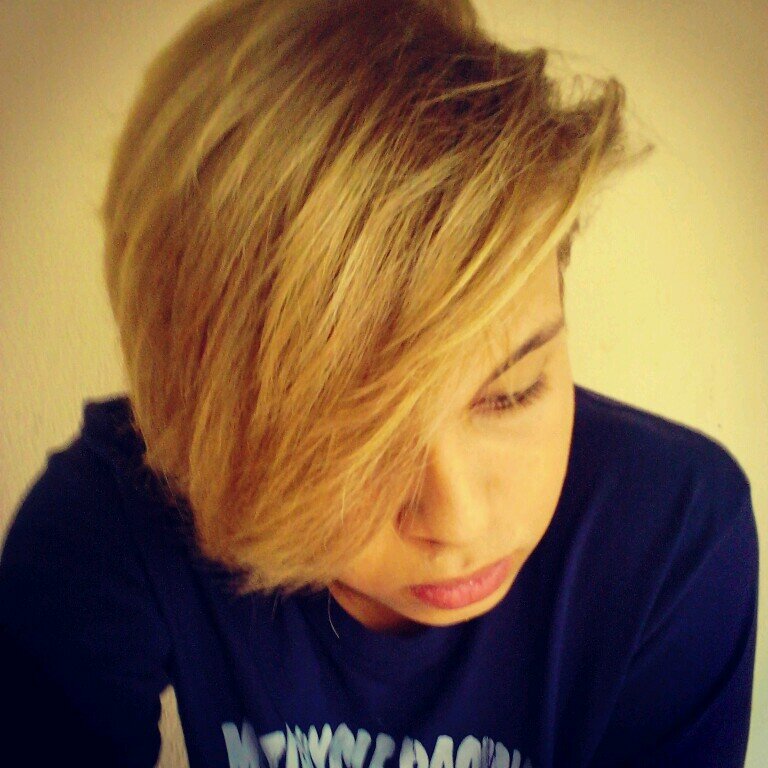 minha diva è uma bitch .. Miley Cyrus