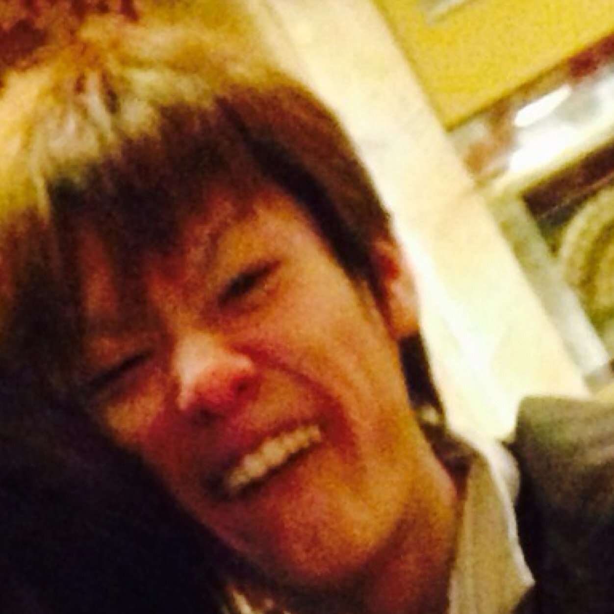 ファンのみなさんこんにちは！