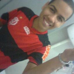 Amor não se escolhe acontece. mesmo com tudo que acontece em nossas vidas a esperança e a ultima que morre