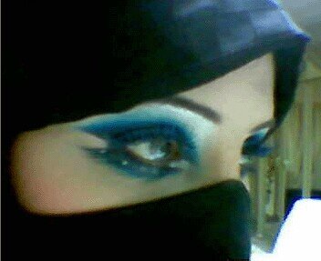 ‏عطهم وطن اظنهم بحاجة مكان الى انا عطني فضآ مايقدر يحده وطن........الخاص مهمل