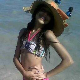 a quien le gusta miley cyrus el que le guste que me siga xq a mi me gusta jeje