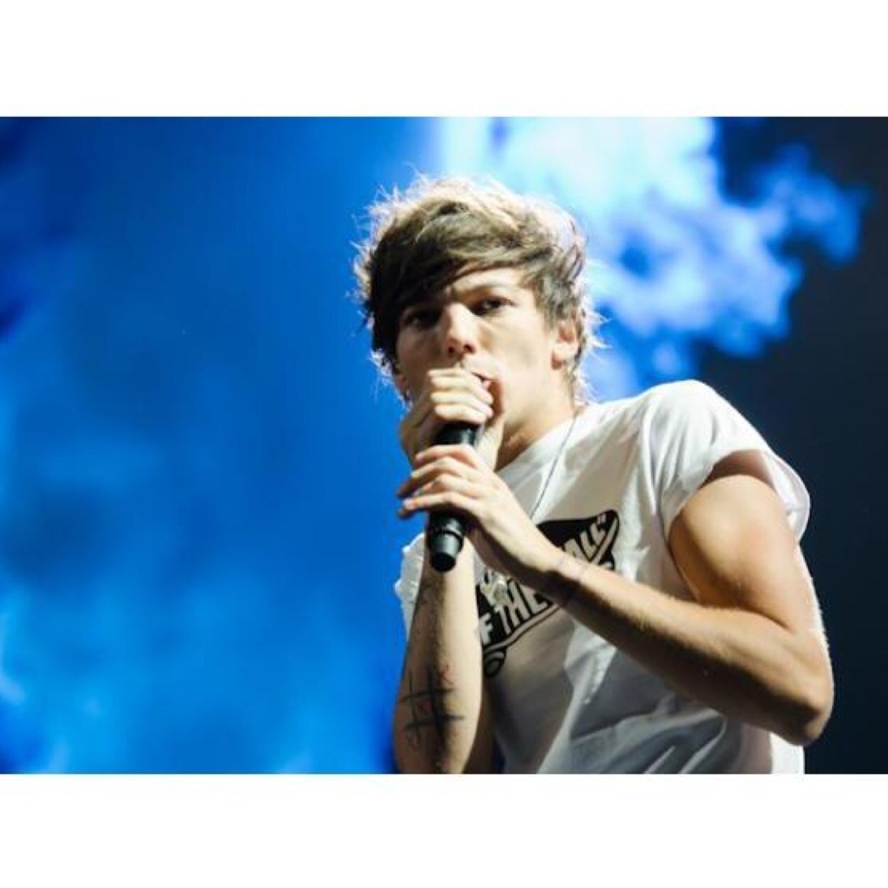 PLEASE GO FOLLOW ME ON @LOCOHOTCOCOZAYN BC IM FUNNY THERE AND STUFF OKAY ILYSM
