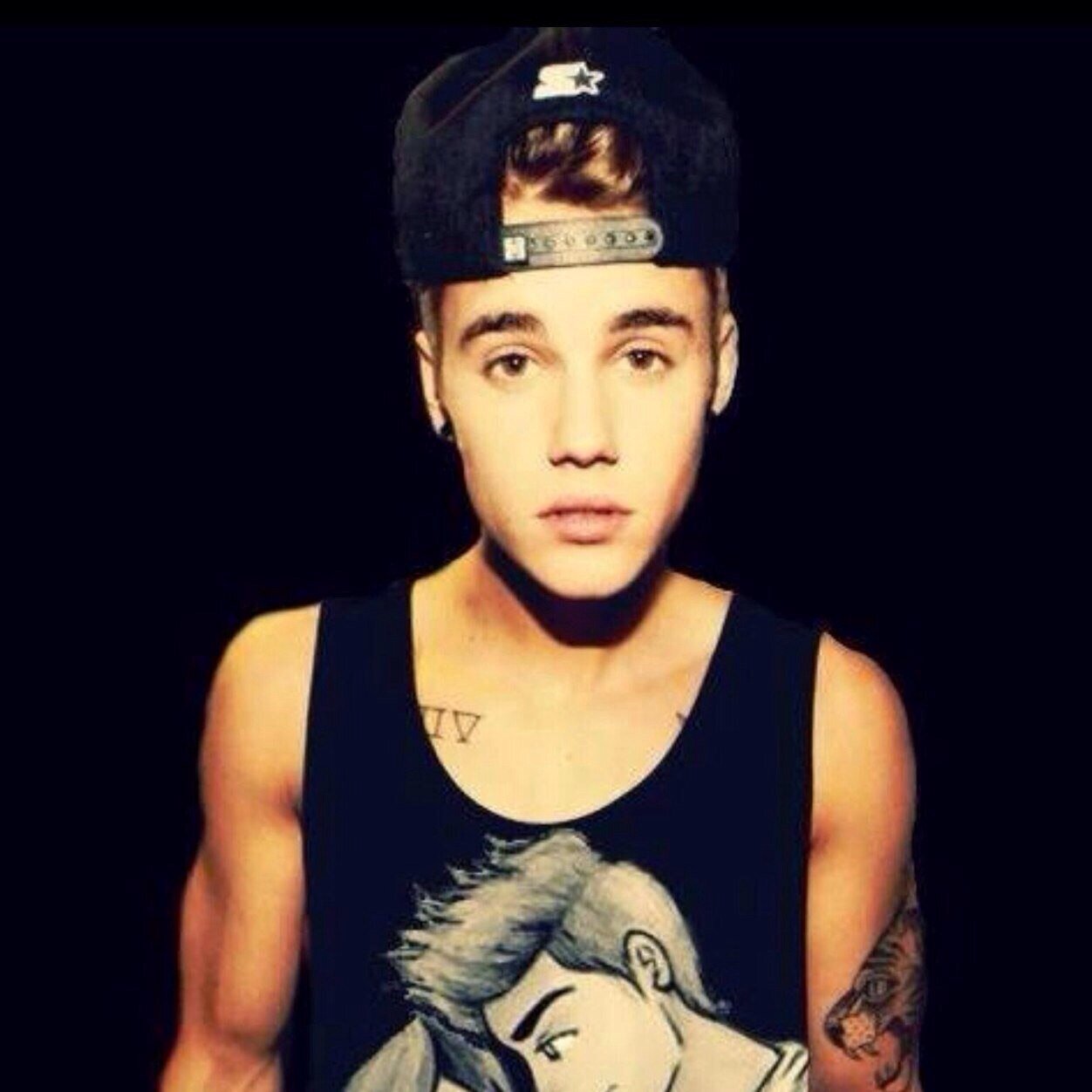 my idol makes yours look dumb ♡ ignored by Justin since '09