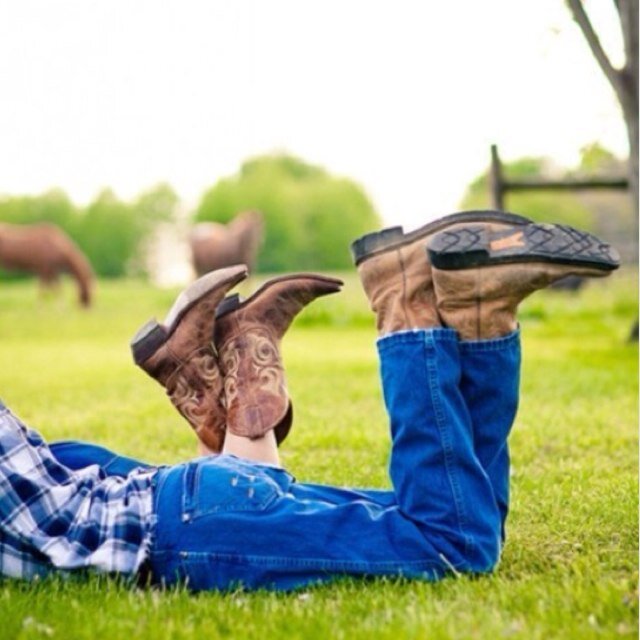 Just a girl tweeting about how her Prince Charming showed up in a ball cap & cowboy boots(;