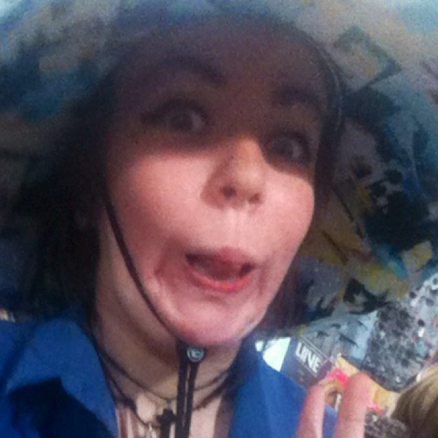 •I like bands, and i am nacho yo friend• ~poems/bands/books/gigs/friends/pizza~