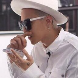 ＢＩＧＢＡＮＧ．ＧＤ・ＪＹＪペンの皆様フォローよろしくです＾＾たまに無言フォローもします！ミアネ～(#^.^#)