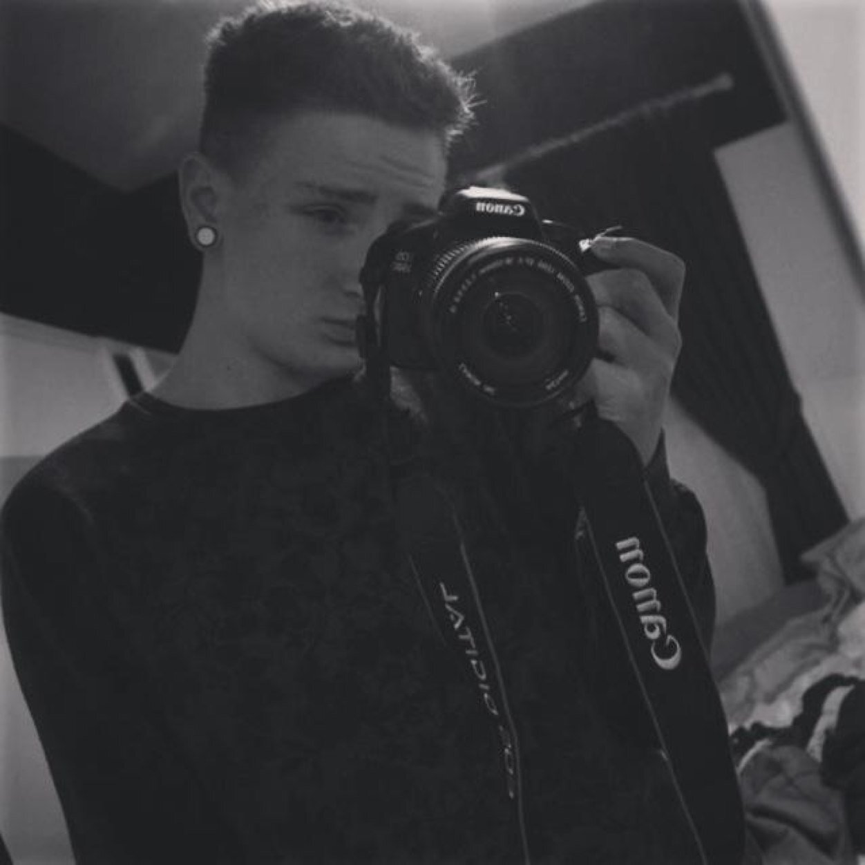 CoreyLPayne's profile picture. 17, Virgin Mary's son, Niglet Creator of Dgit Upsurge & DialOurDgit & FormingMortals ( 4pm )