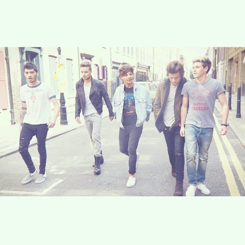 Account dedicated to those 5 idiots who we fall in love every day  || If you try hard, you get || Hacemos imaginas :) Owners: ♔Bella y xxLennxx