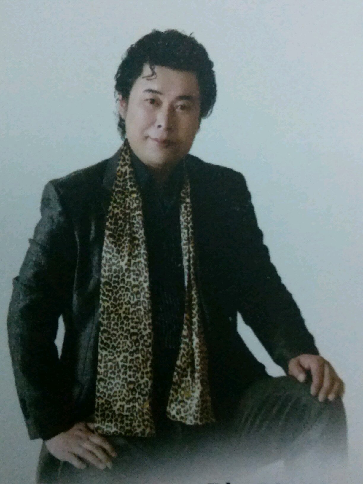 아름다운 세상 입니다.오늘 하루가 너무 행복합니다.
매일 만나 같이 웃을수있어 행복합니다.