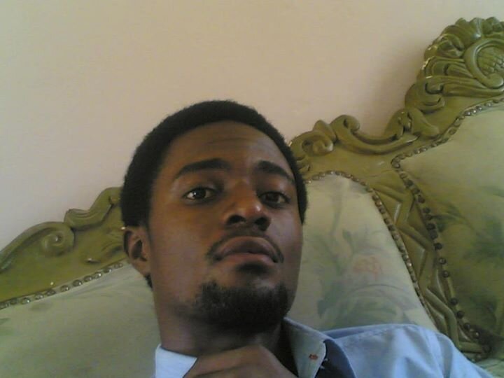 Hisflyness's profile picture. Blood doesnt make us family,loyalty does!