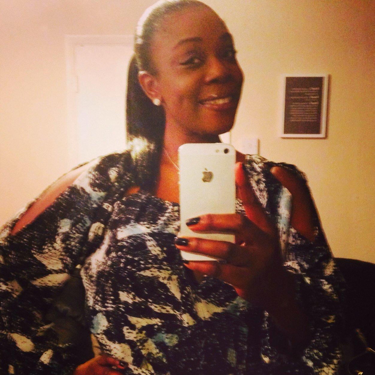 Mother, Glam-Mama, Auntie, Friend. Time to live, love and laugh https://t.co/HjndfNQNFA