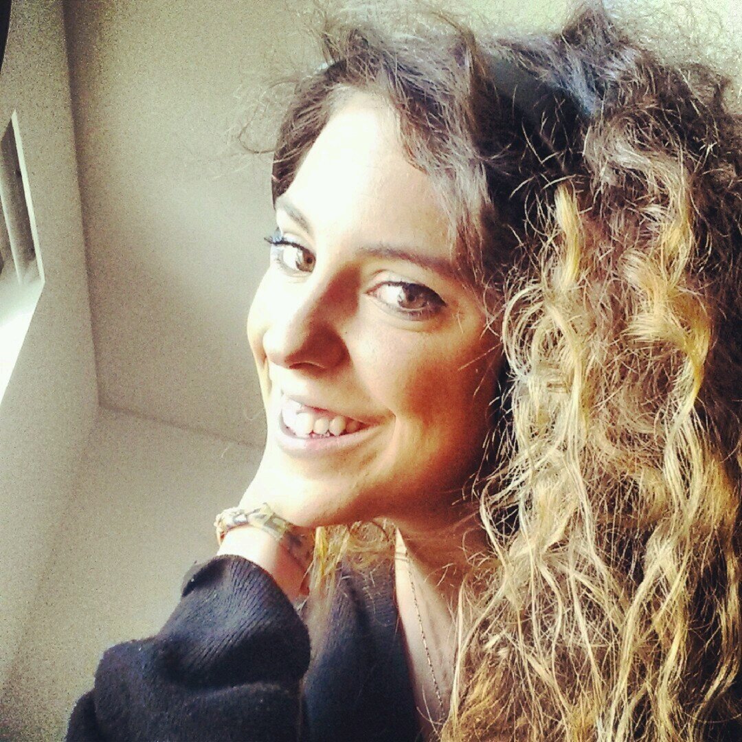 elisaencinaa's profile picture. Improvisaré por las esquinas sin guión, contaré mis aventuras por todo el mundo. Universidad Loyola Sevilla.