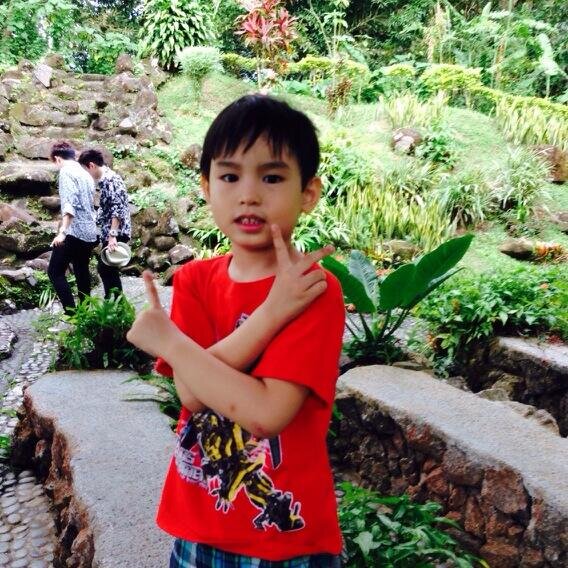 Posadas Brothers / SmileForBbabyOnin / Must Follow / 12-19-13 / Admin ( 6) / Always Smile and Keep supporting Chicser 3 / Honey :*