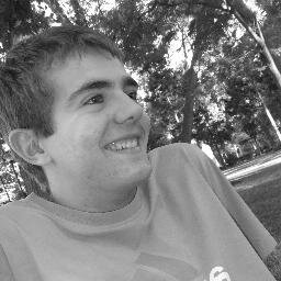 Estudiante de ingeniería electrónica. Dejo que la música y mis objetivos me lleven de la mano allá donde vaya.    ...Sin miedo... tú sin miedo...