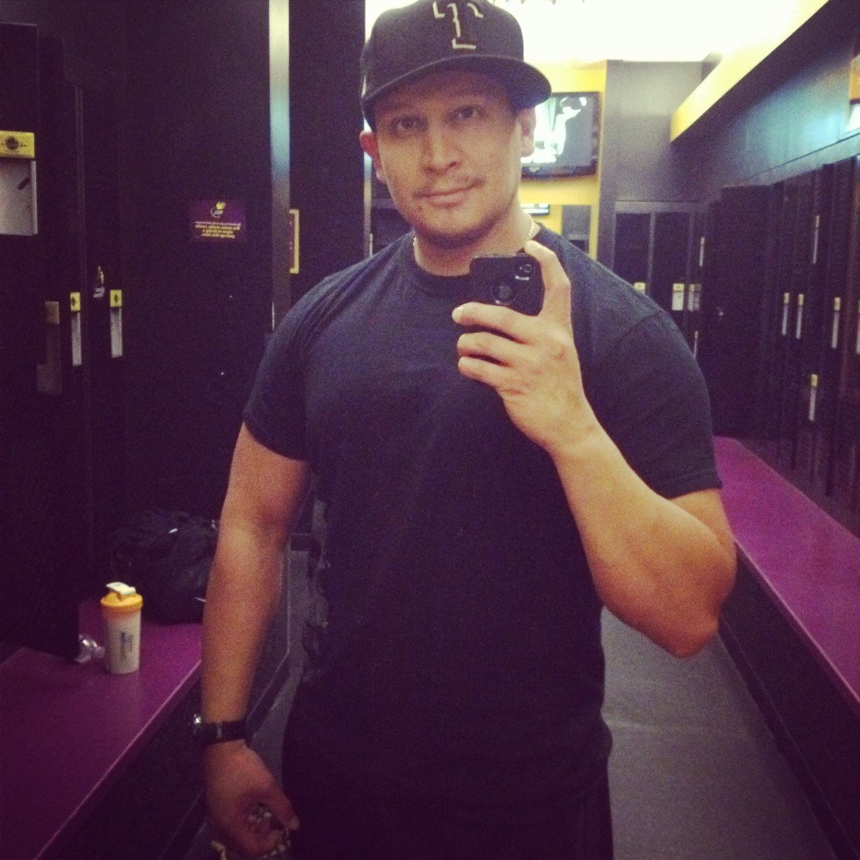 Ernest_29's profile picture. Married 20 years to my high school sweetheart father of 3, work for the State of Texas, Coached baseball, work out when I can, love fishing rivers!