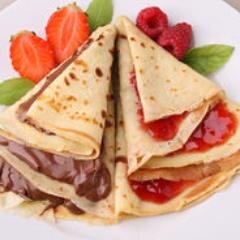 Wij zijn een mobiele crêperie en kunnen op locatie overheerlijke crêpes bakken volgens traditioneel Frans recept.
