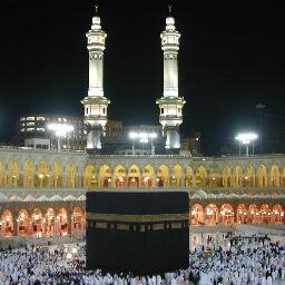 ‏إِنَّ اللَّهَ وَمَلَائِكَتَهُ يُصَلُّونَ عَلَى النَّبِيِّ يَا أَيُّهَا الَّذِينَ آمَنُوا صَلُّوا عَلَيْهِ وَسَلِّمُوا تَسْلِيماً  [الأحزاب:56]