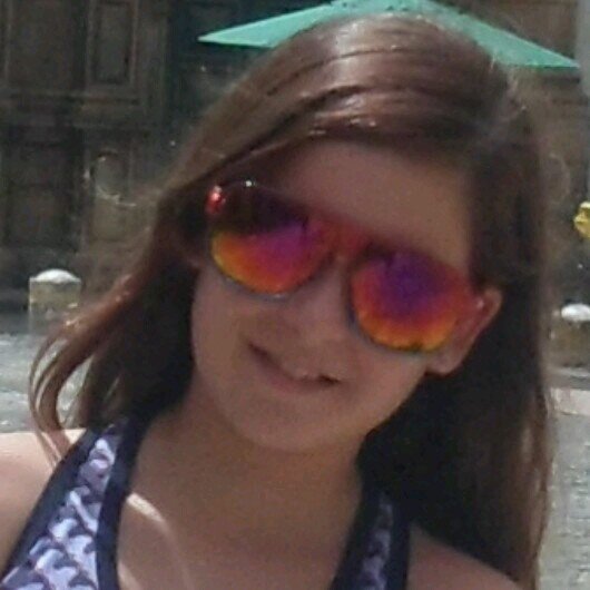 Sou Rafaela Porto,tenho 11 anos e sou brasileira      (A.A)