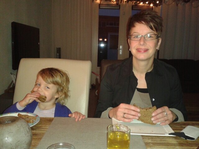 Getrouwd met Mark, moeder van een prachtige dochter Elisa en trotse bezitter van twee lieve hondjes Rocky & Lady