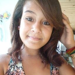 Lá pode ter um novo amor pra eu viver Quem sabe uma nova dor pra eu sentir A droga certa pra fazer te esquecer Vai apagar a tua marca de mim♪