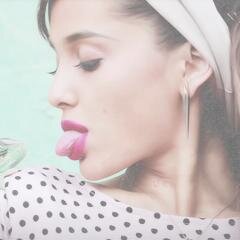 My mom told me to follow my dreams so I made twitter and followed Ariana. Arianator for life. ♡