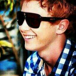 PUTZ,QUE SORRISO GOSTOSO QUE TU TEM