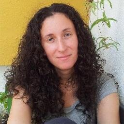 Soy aquella que siente interés por todo y a la que los días le parecen demasiado cortos para satisfacer su curiosidad